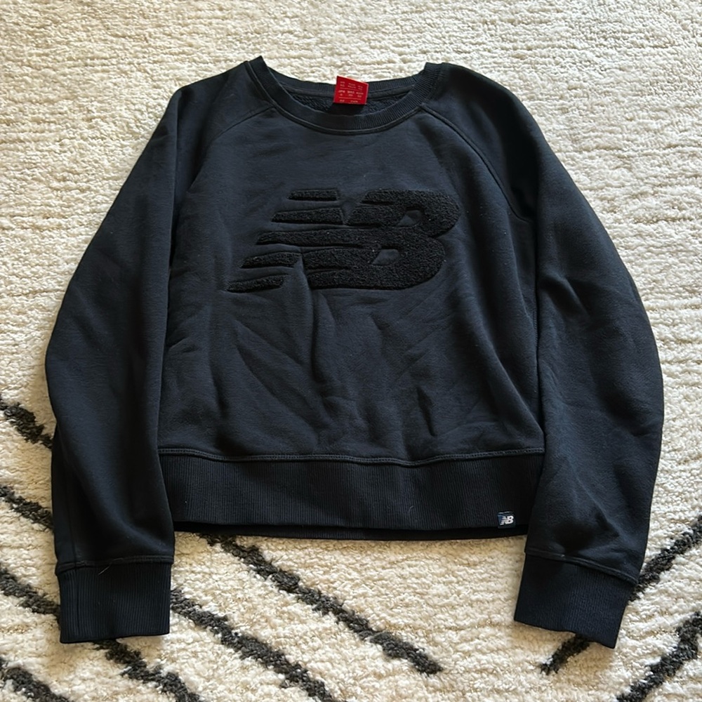 New Balance women’s black sweatshirt. Size x-small